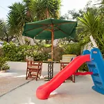 شقة Plessas Studios