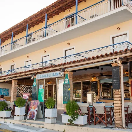 アパート Plessas チィリヴィ